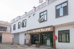 Hotel Golden Village