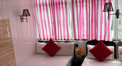 Premium Lounge Room Type - 2 Triple Rooms