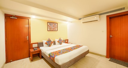 FabHotel Pleasure Inn - Nr. DB Mall Room Type - Executive Room FabHotel Pleasure Inn - Nr. DB Mall Room Type - Executive Room