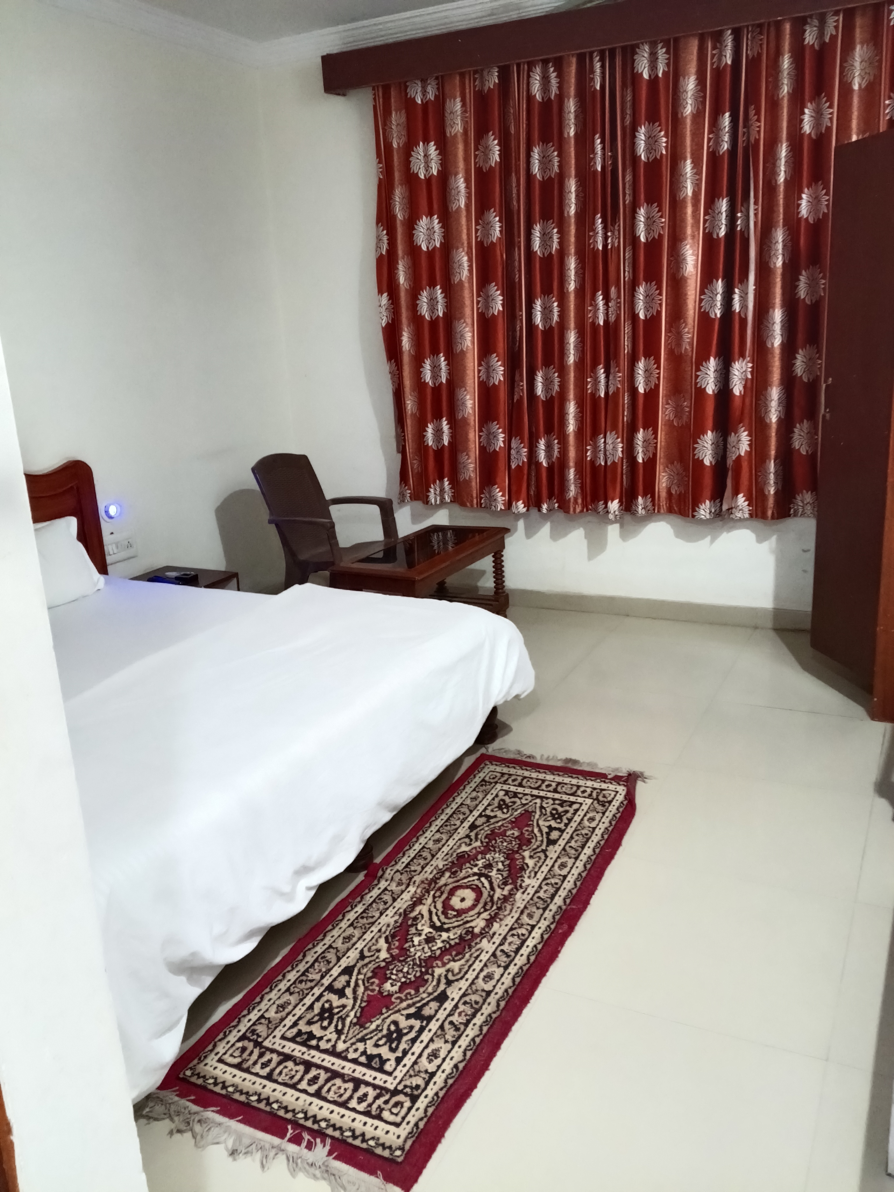 Hotel Lotus India - Tap to explore photos