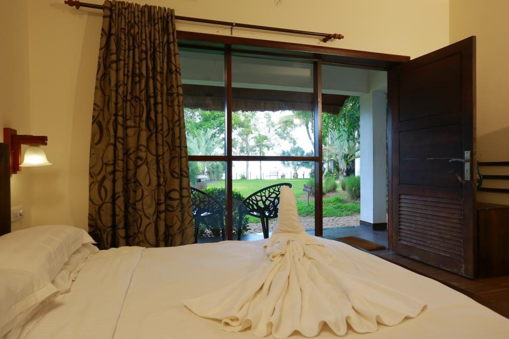 Deshadan Backwater Resort - Tap to explore photos