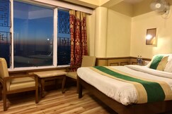 Samrat regency Mall Road