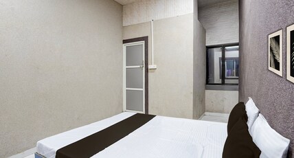 Hotel O The Lotas Gardan Room Type - Classic