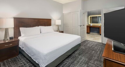 Homewood Suites by Hilton Phoenix North-Happy Valley Room Type - 1KG ACC BATHTUB SUITE NSMK