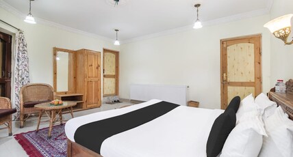 Hotel Czara Resort Room Type - Super Deluxe with Balcony - Centrally Heated
