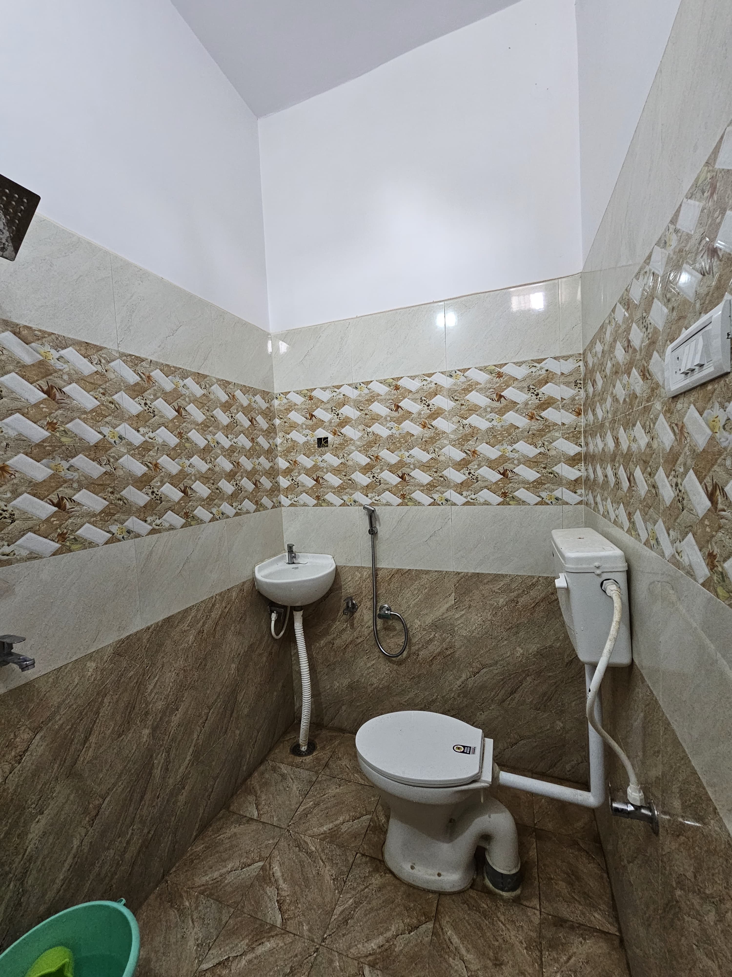 Raghuvar Guest House - Tap to explore photos