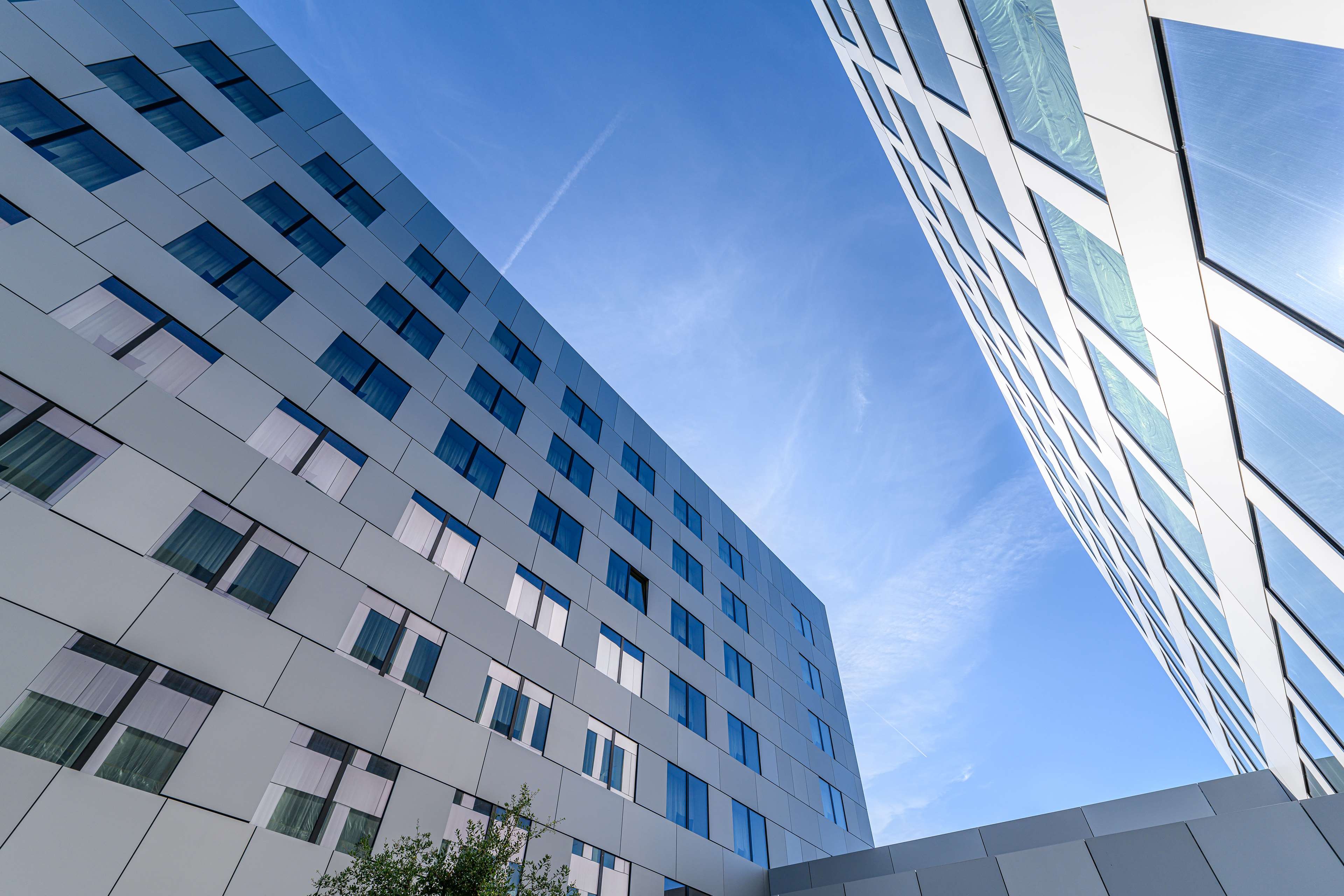 Radisson Hotel Antwerp Berchem - Tap to explore photos