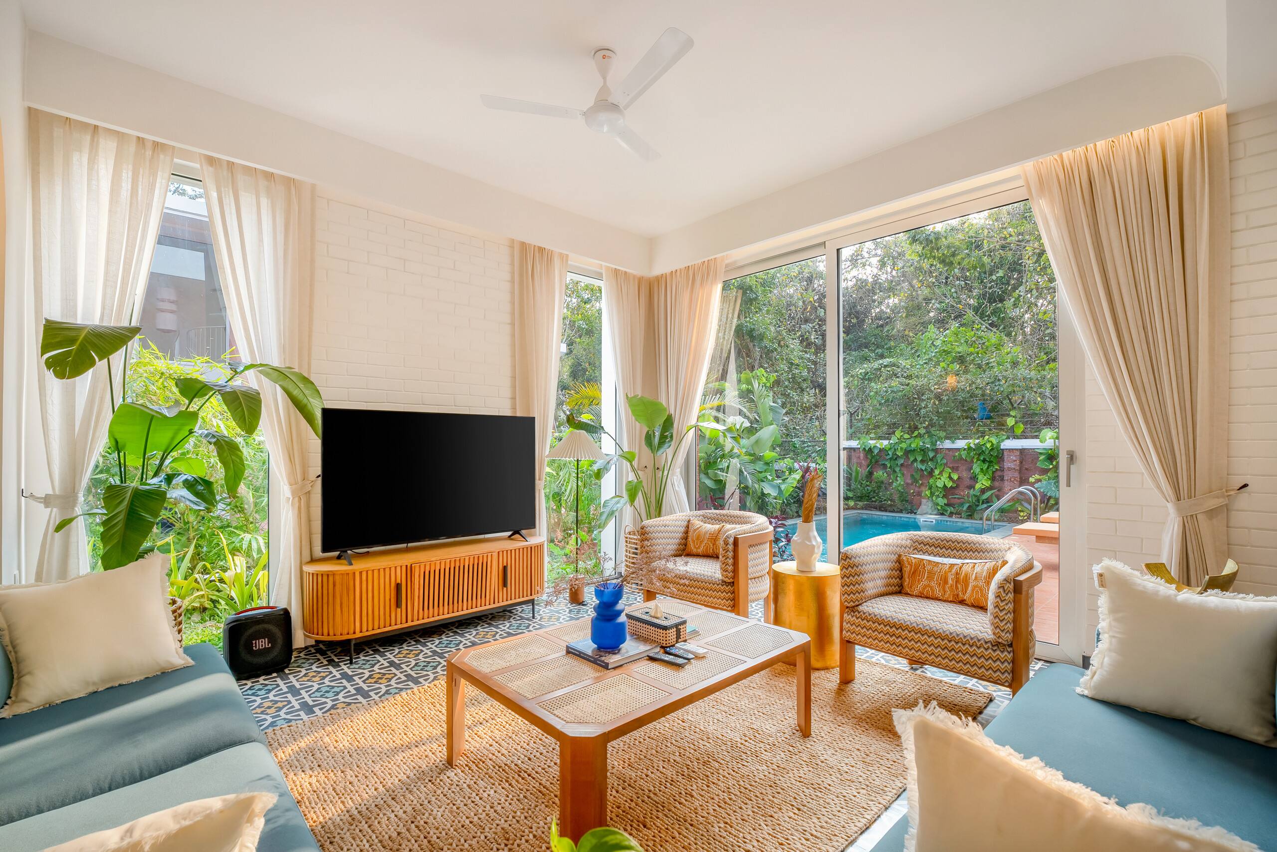 HNH Flagship 2BHK Private Pool - Tap to explore photos