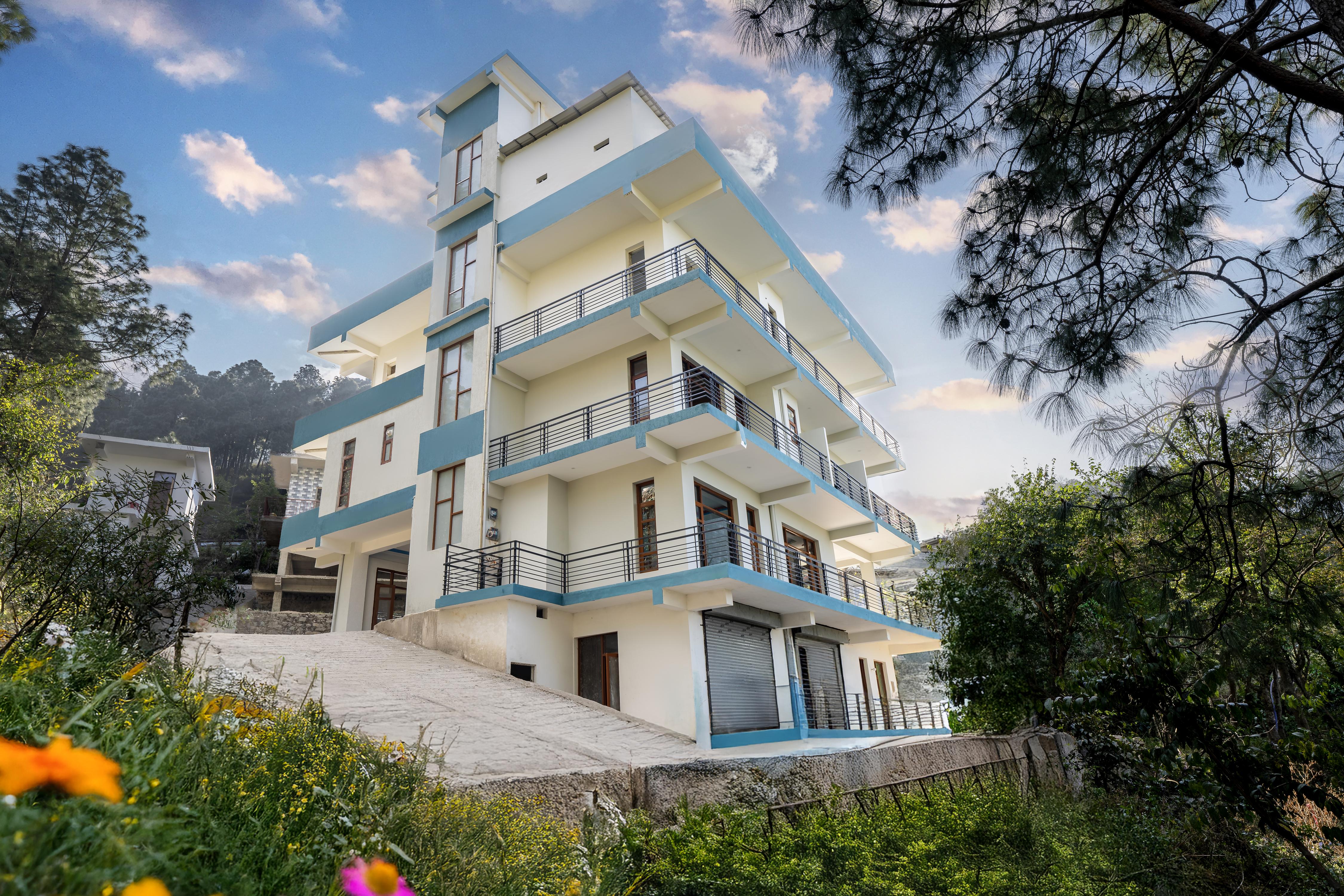 Splendid Retreat Hotels Kasauli - Tap to explore photos