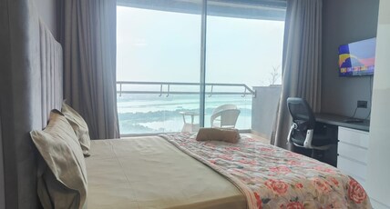Supernova Heights Studio Room Type - Luxury Room