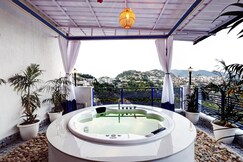A Santorini Home-By Le Reve(Mall Road 5Min Drive)