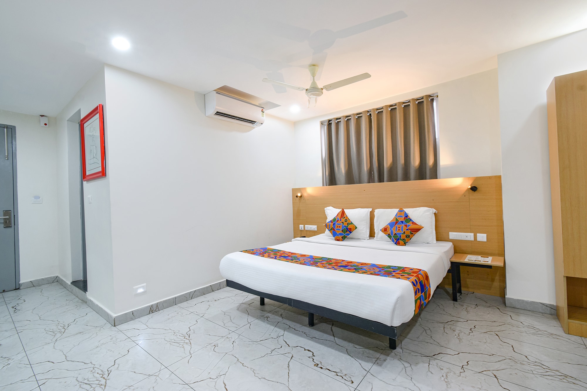 Fabhotel Unnam - Nr. Amazon Hyderabad Campus, Financial District, Gachibowli - Tap to explore photos