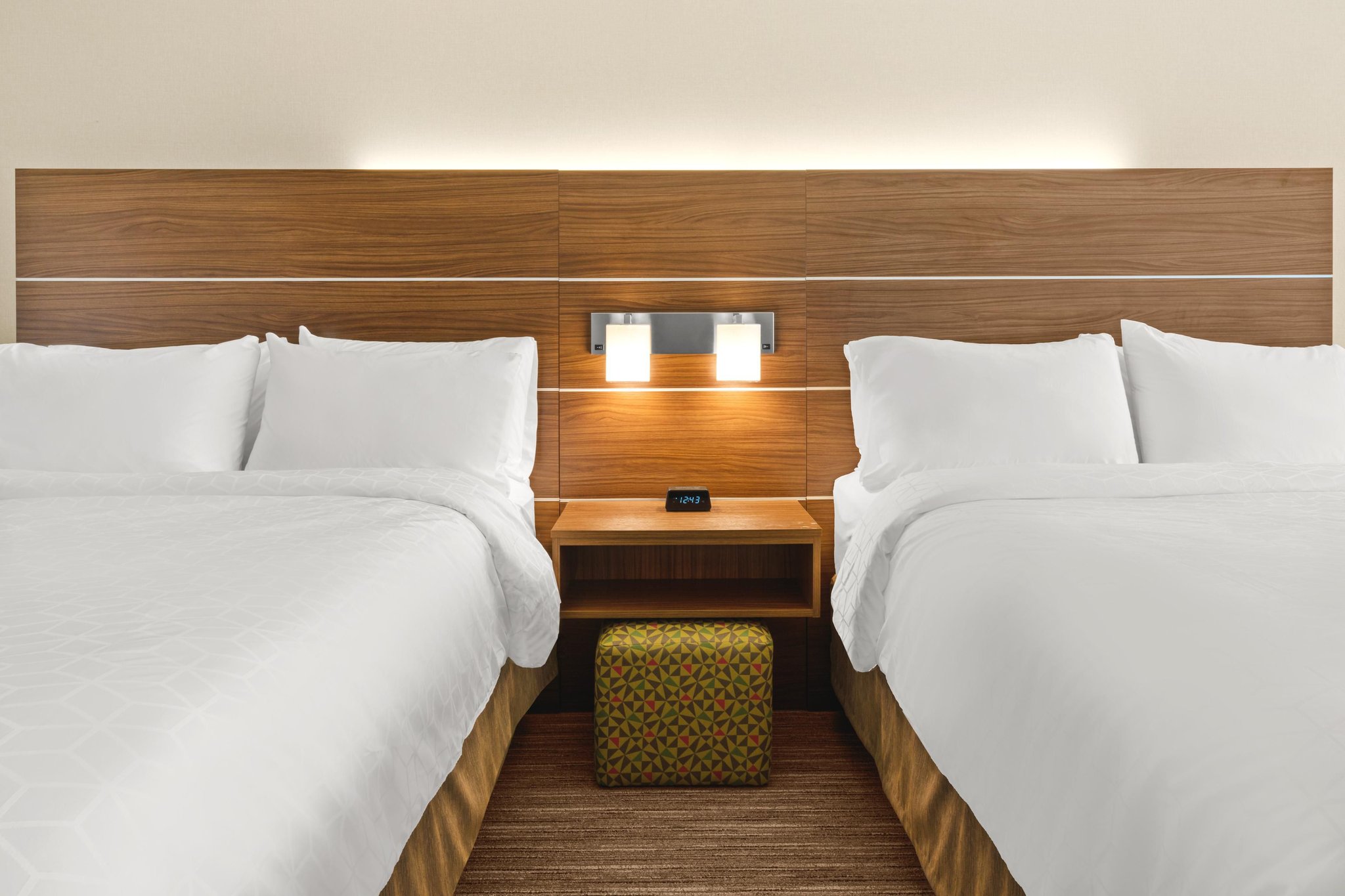 Holiday Inn Express Hotel & Suites Willows - Tap to explore photos