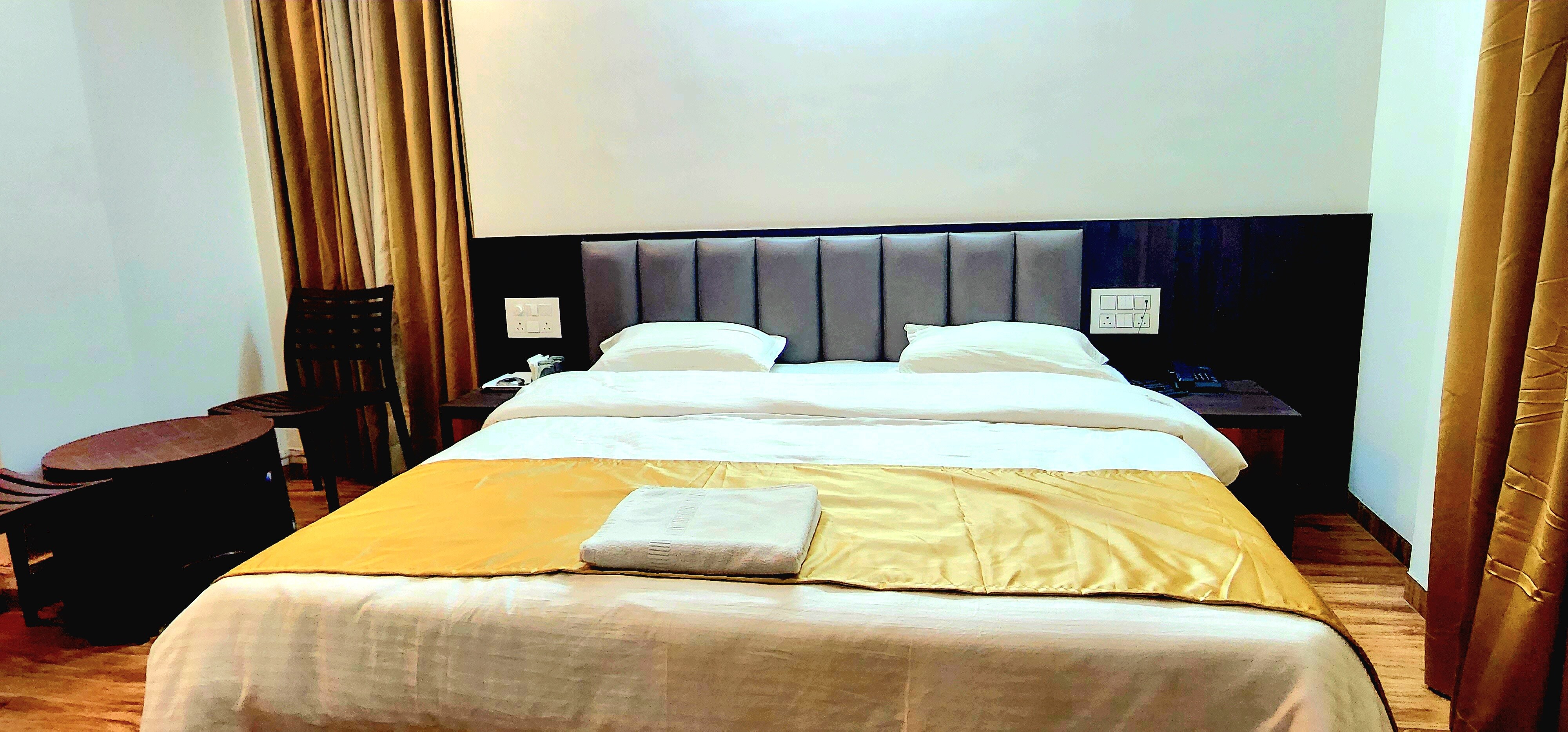 Hotel Shiv Sangram - Tap to explore photos