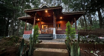 900 Woods Eco Resort Room Type - Honeymoon Cottage