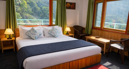 The Claud INN Room Type - Deluxe Room with Balcony