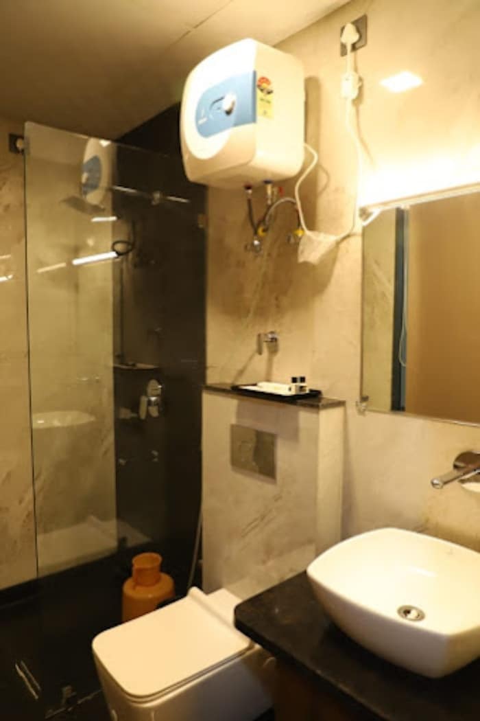 Hotel Grand Singhania - Tap to explore photos