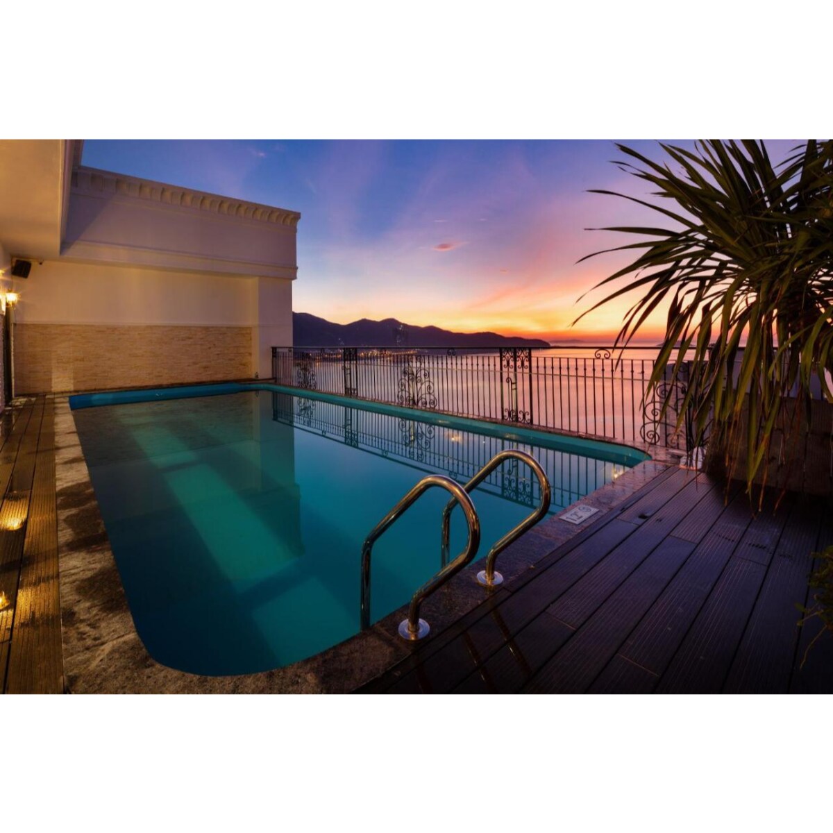 ASTON Nha Trang City Hotel - Tap to explore photos