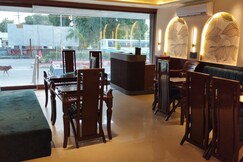 Hotel Maharani Palace