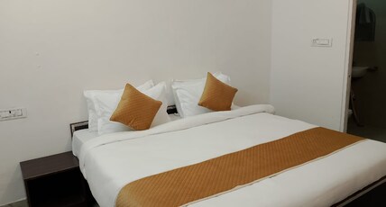 Hotel Ranthambore Inn Room Type - AC Deluxe Double Bed Room Hotel Ranthambore Inn Room Type - AC Deluxe Double Bed Room