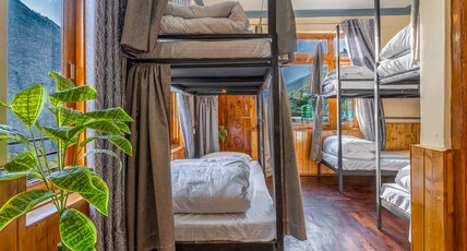 The Bunk Street - Sissu Room Type - 6 Bed Dorm with Balcony
