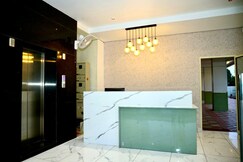 Hotel Vistaara Grand