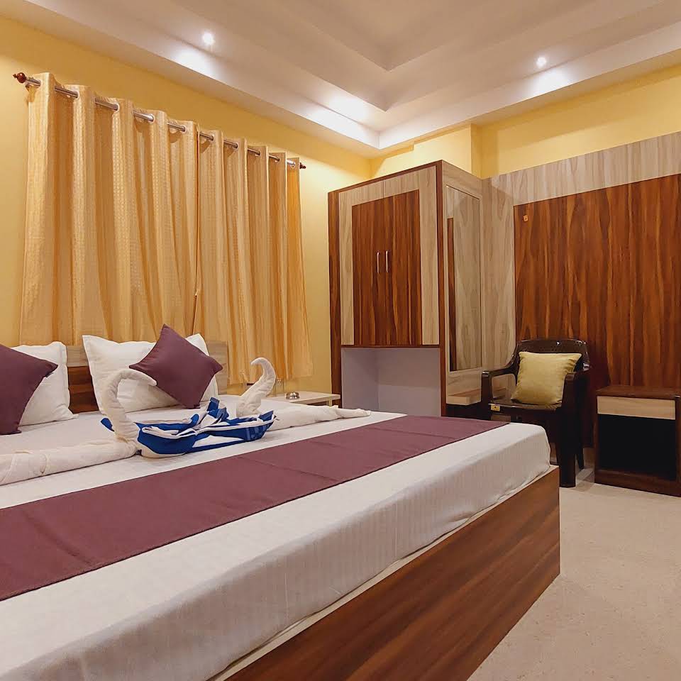 Hotel Brighton - Tap to explore photos