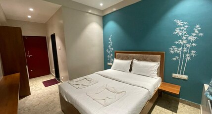 Hotel Sai Mauli Room Type - Deluxe Room AC