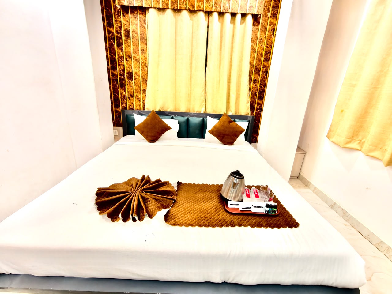 Shiv Dham Palace - Tap to explore photos