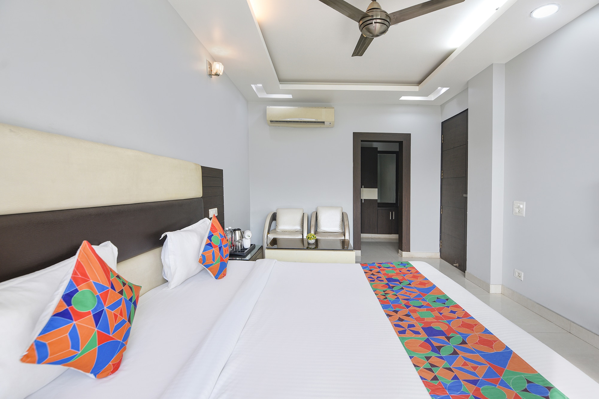 FabHotel AVF Suites - 500 Meters From UNITECH CYBER PARK - Tap to explore photos