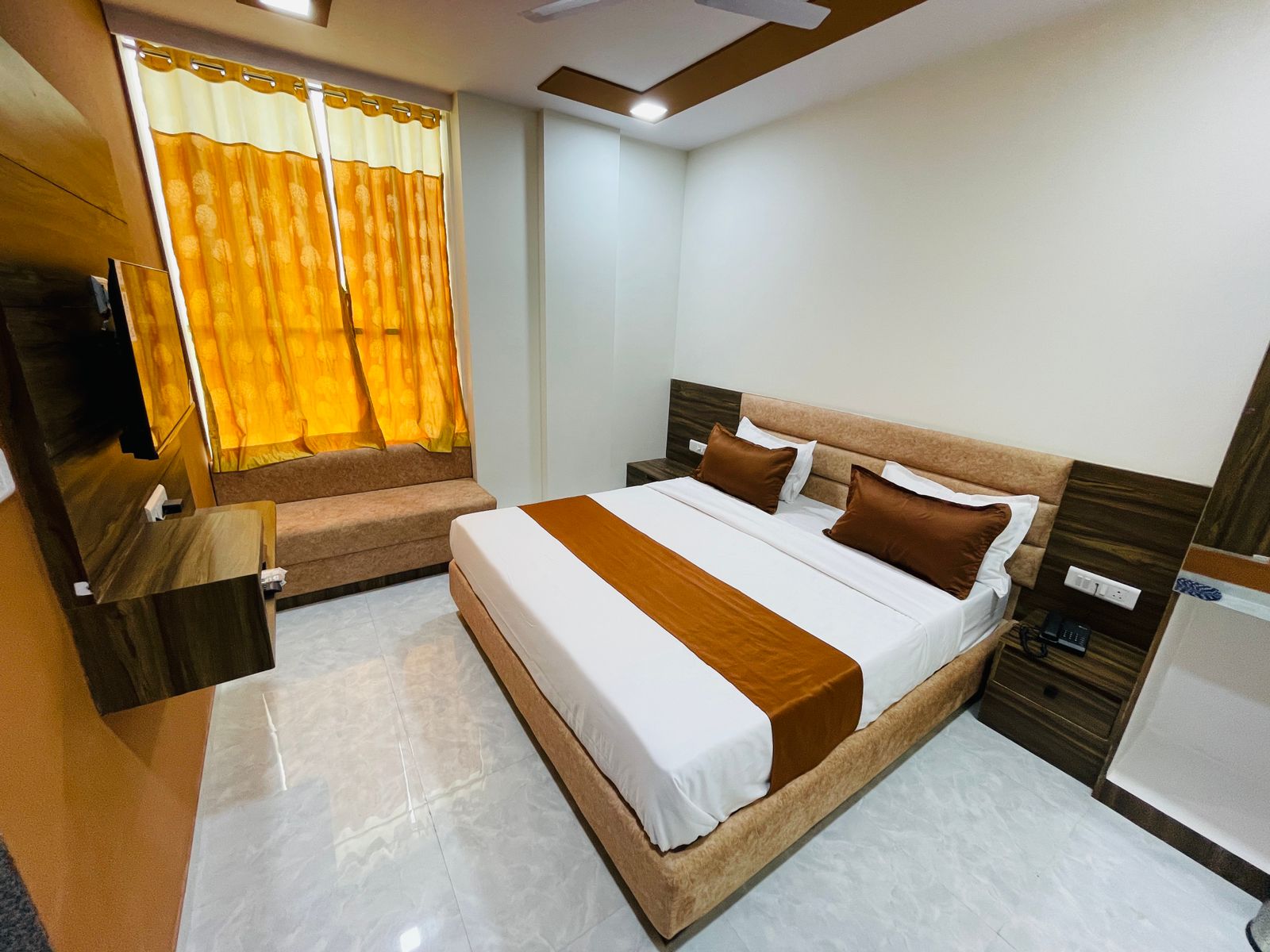 Hotel Nova Blue - Tap to explore photos