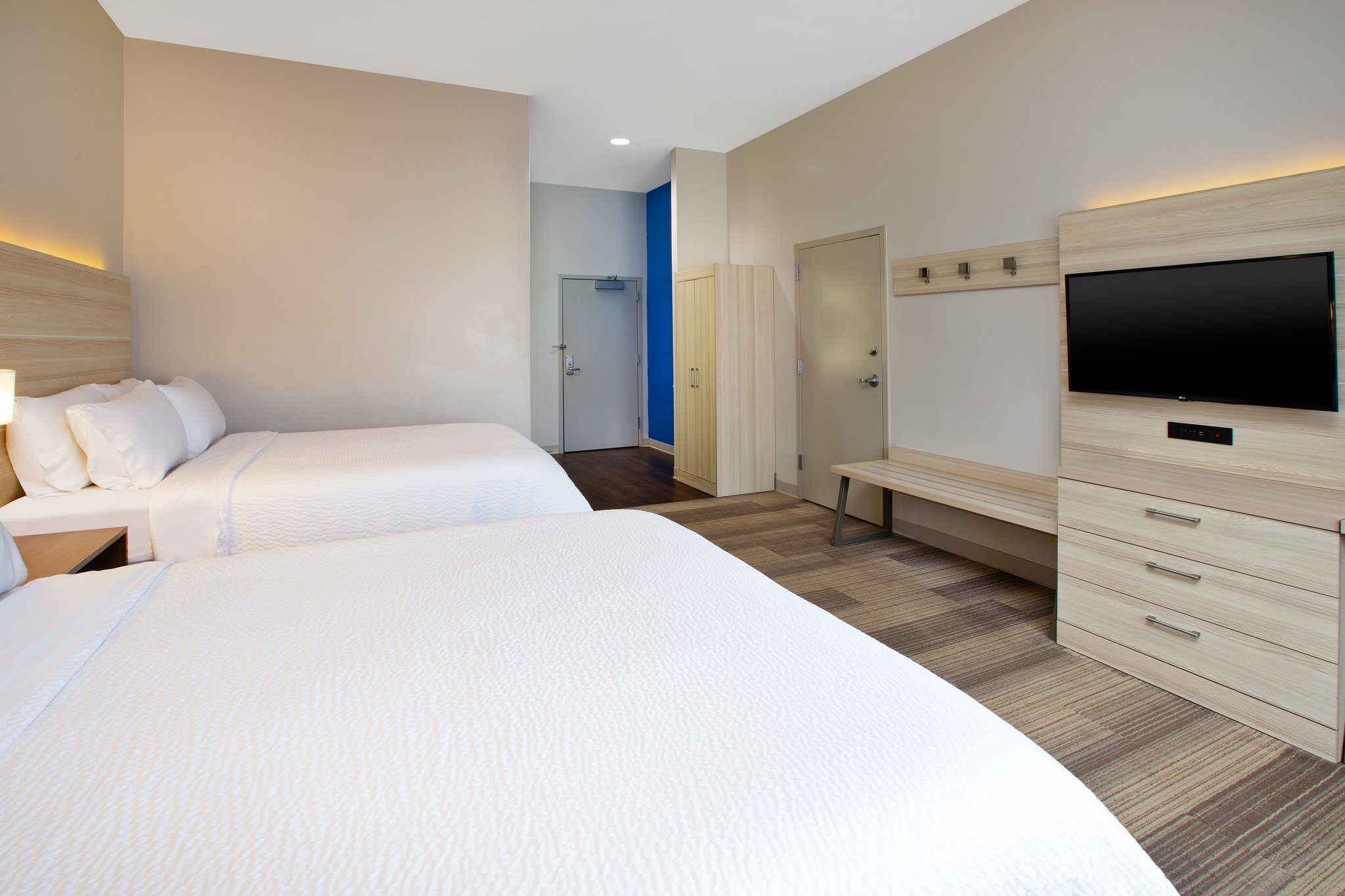 Holiday Inn Express Hotel & Suites Athens - Tap to explore photos