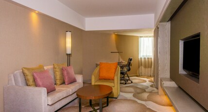 Holiday Inn Kunming City Centre, an IHG Hotel Room Type - 1 Bedroom Suite High Floor