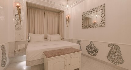 Hotel Jagat Niwas Palace Room Type - Standard Non-Lake Facing Room Hotel Jagat Niwas Palace Room Type - Standard Non-Lake Facing Room