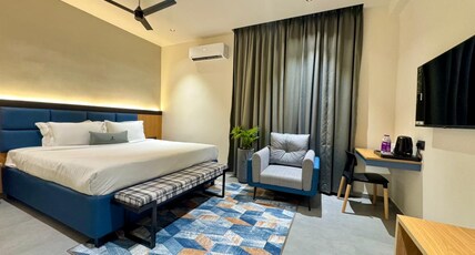 THE KAYSONS HOTEL Room Type - Luxury Room