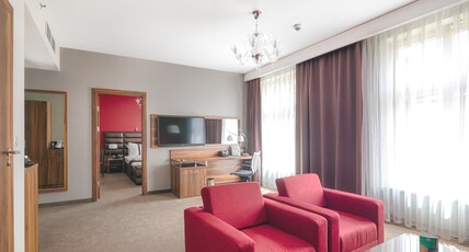 Holiday Inn KRAKOW CITY CENTRE Room Type - 1 Bedroom Suite Sofa Bed