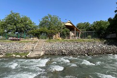 Birdsong Riverside Cottage