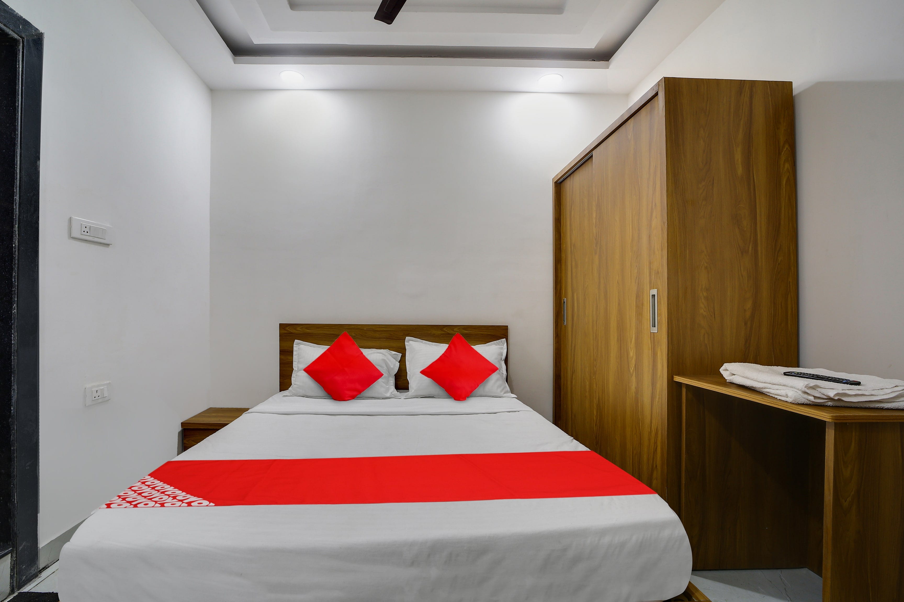Hotel O Swastik - Tap to explore photos