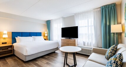 Staybridge Suites LONDON, an IHG hotel Room Type - 1 King Studio Suite Full Kitchen Sofa Bed