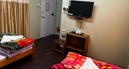 Tourist Hut Room Type - Double Budget Room