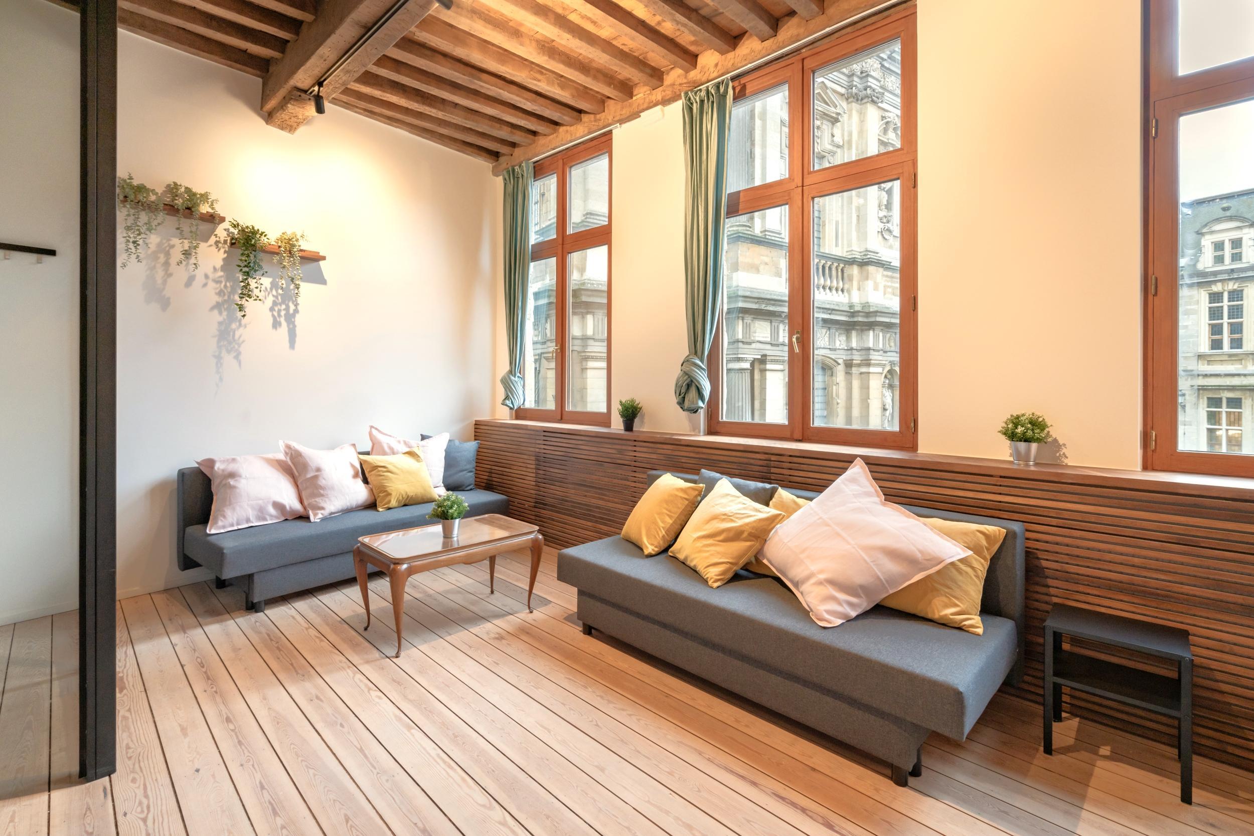 Apartment for 6 with Antwerp City Views - Tap to explore photos