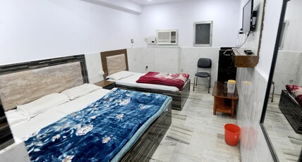 Hotel Golden Palace Room Type - AC 3 Bed