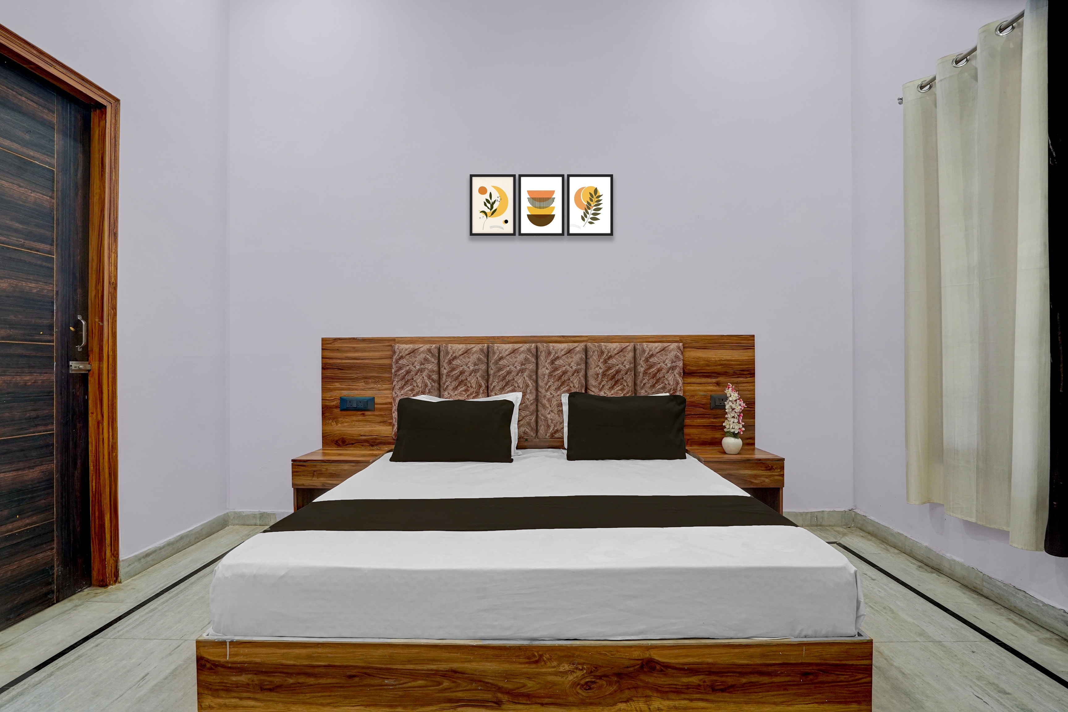SPOT ON Royal Homestay - Tap to explore photos