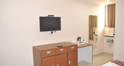 Hotel Kamat Inn Room Type - Double Room