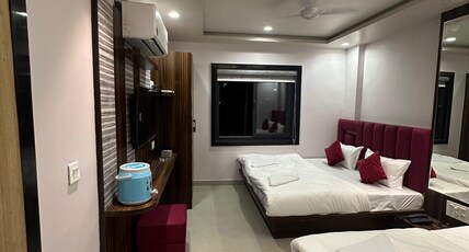 HOTEL ELITE CHOICE Room Type - ELITE FAMILY FOUR BED HOTEL ELITE CHOICE Room Type - ELITE FAMILY FOUR BED