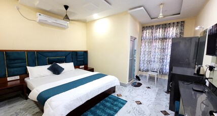Bonsai Safari & Elephant Discovery Lodge Room Type - Premium Room With Free Wifi & AC
