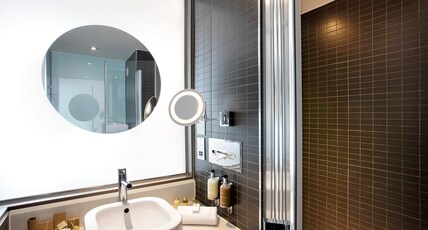 Holiday Inn BRISTOL CITY CENTRE Room Type - 2 Single Standard