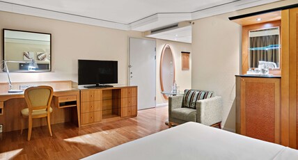 Hilton Dresden Room Type - QUEEN HILTON GUEST ROOM