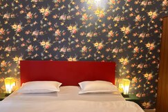 Ruby - Near Hawa Mahal 2BHK with Balcony