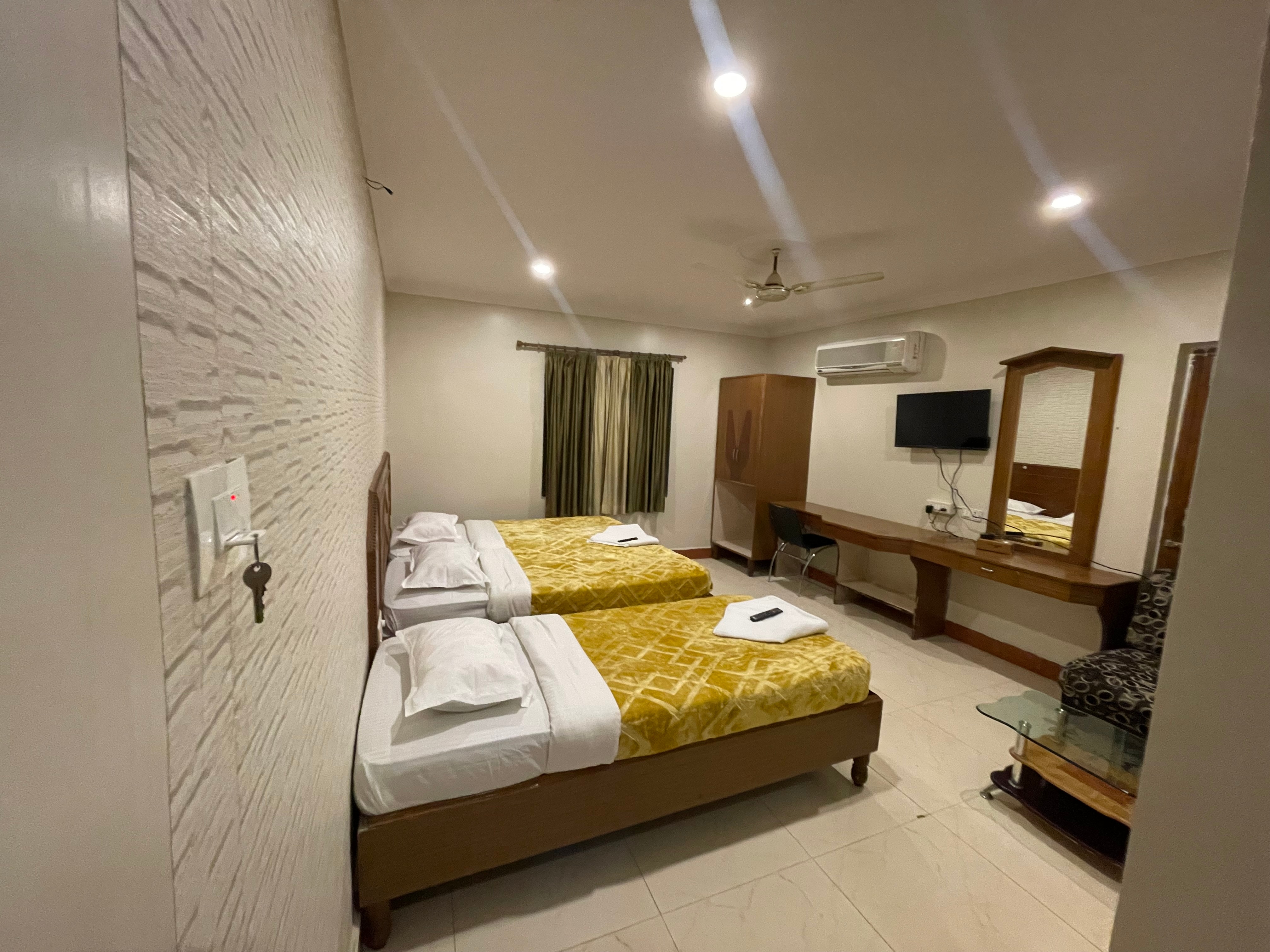 Hotel Sri Sai Krishna - Tap to explore photos